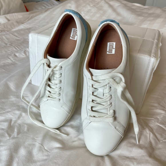 FitFlop White Leather Trainers with Blue Suede Accent Sneakers / Tennis Shoes - Picture 2 of 10